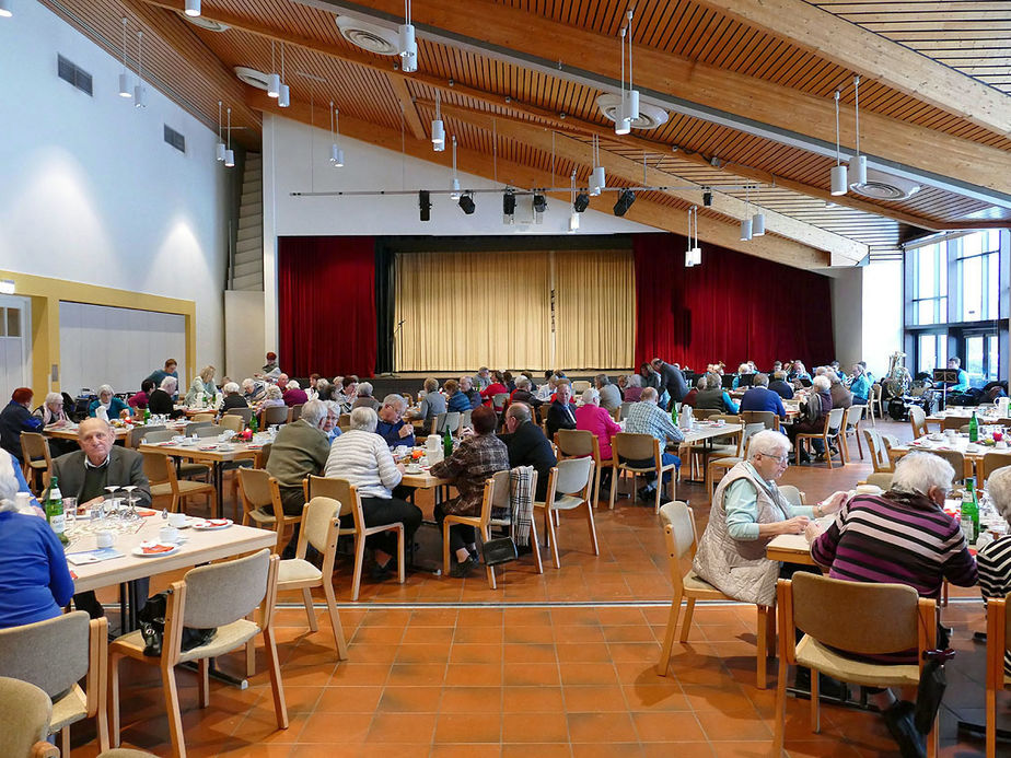 Seniorenadventsfeier im Haus des Gastes (Foto: Karl-Franz Thiede)